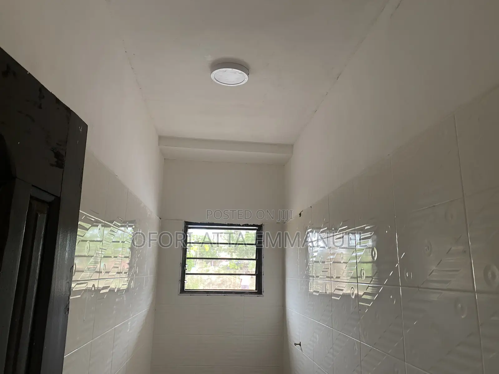 1bdrm Room & Parlour in Amasaman 3 Junction, Pokuase for rent