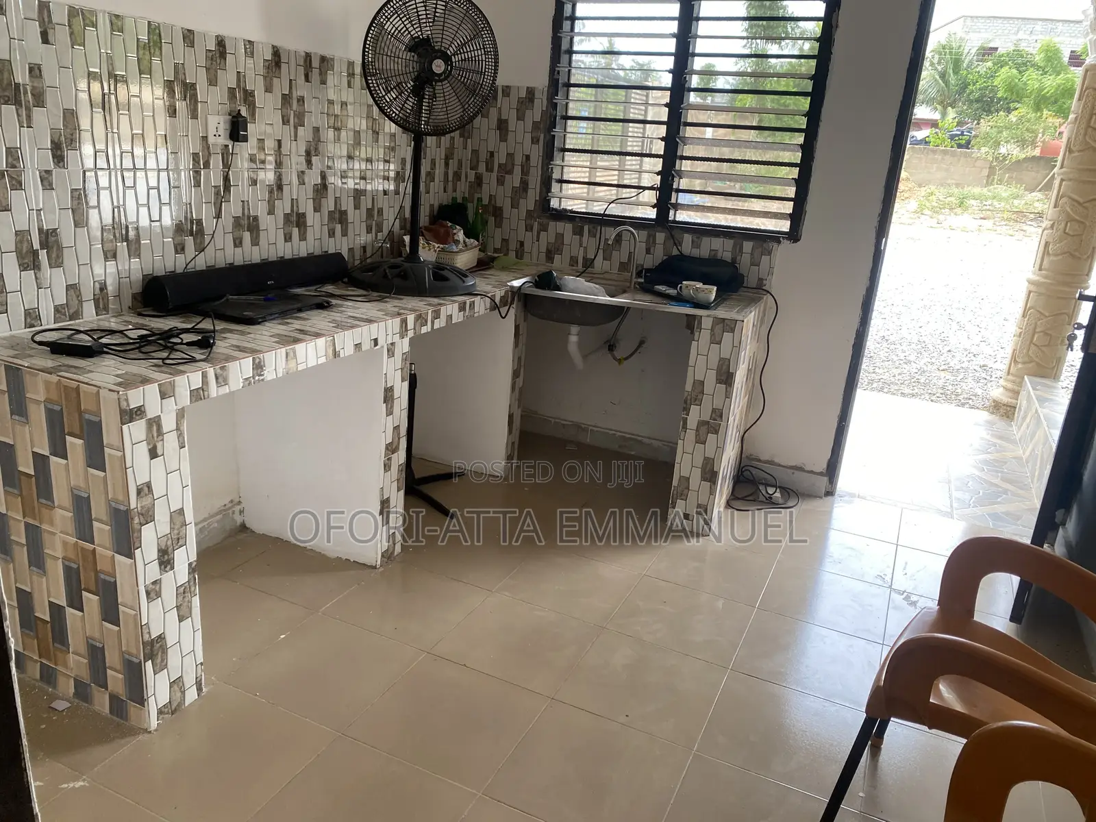 1bdrm Room & Parlour in Amasaman 3 Junction, Pokuase for rent