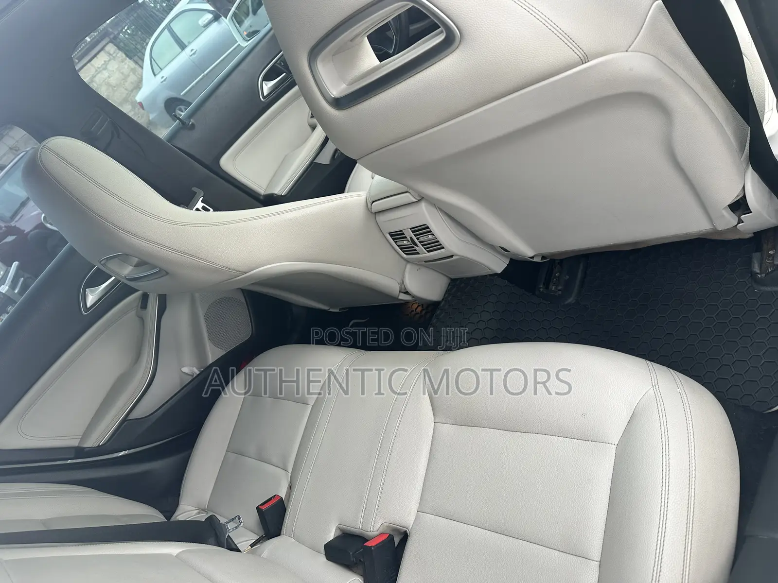 Mercedes-Benz CLA-Class CLA 250 4MATIC Sedan 2017 White
