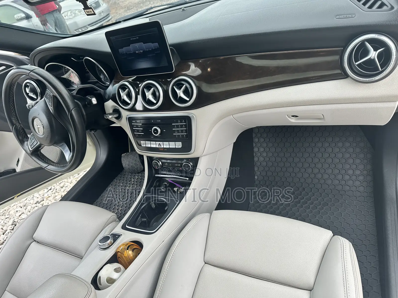 Mercedes-Benz CLA-Class CLA 250 4MATIC Sedan 2017 White