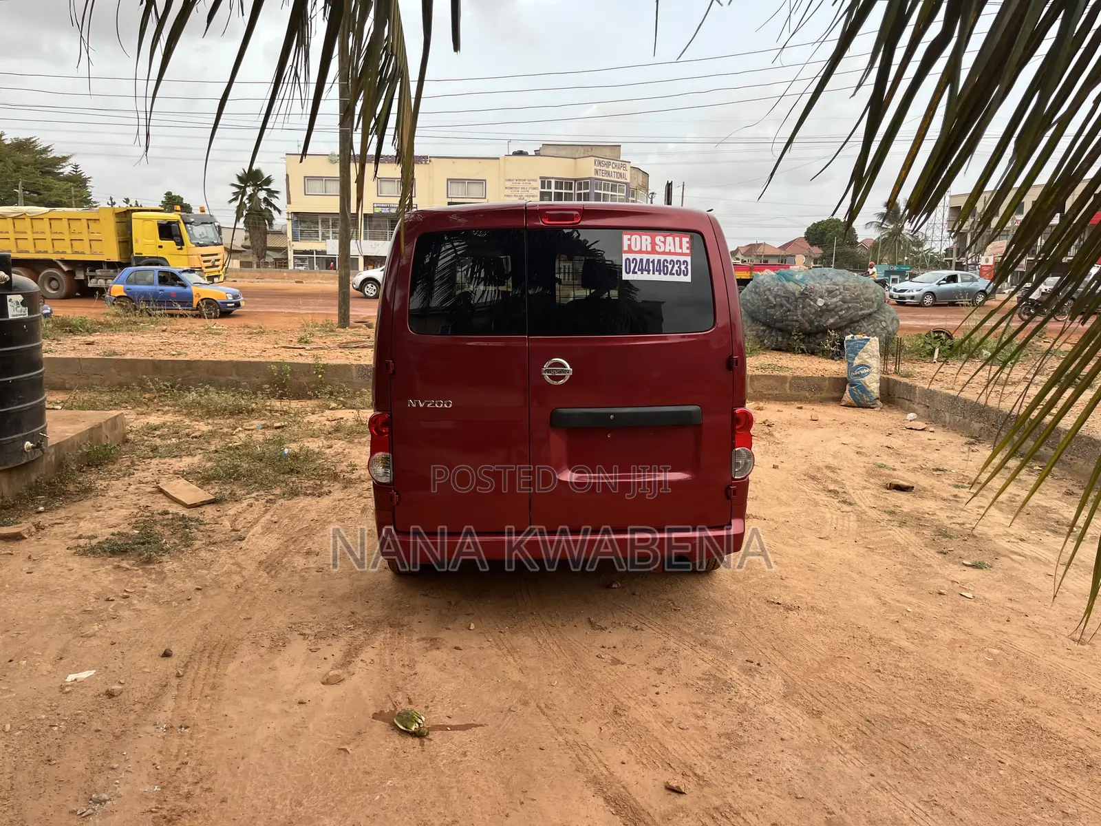 New Nissan NV200 2017 Red