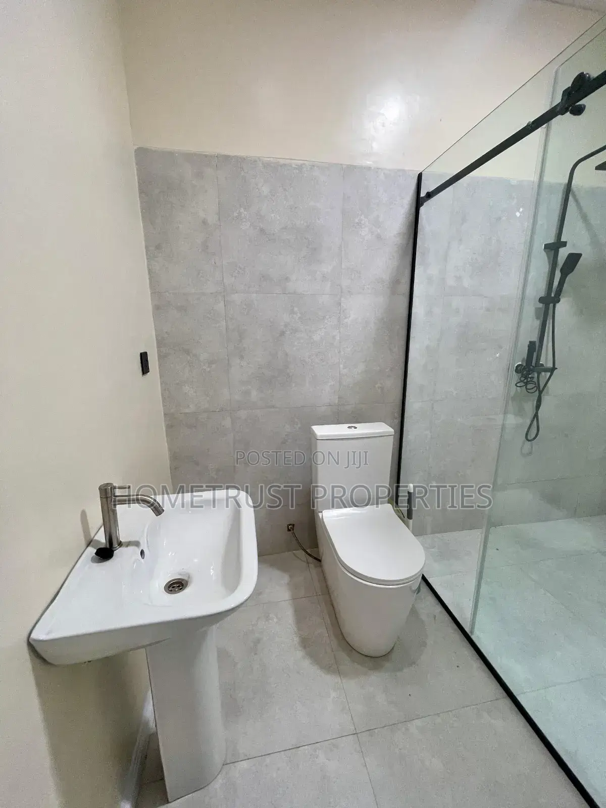 4bdrm House in Pokuase Ga Odumase for rent