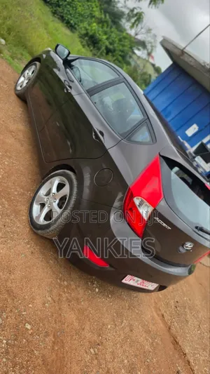 Hyundai Accent GS 4dr Hatchback (1.6L 4cyl 6A) 2015 Brown