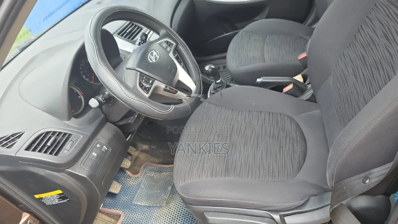 Hyundai Accent GS 4dr Hatchback (1.6L 4cyl 6A) 2015 Brown