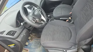 Hyundai Accent GS 4dr Hatchback (1.6L 4cyl 6A) 2015 Brown