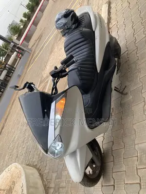 Yamaha Majesty 2020 White