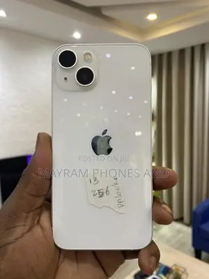 Apple iPhone 13 256 GB White