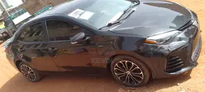 Toyota Corolla SE 4dr Sedan (1.8L 4cyl CVT) 2017 Black