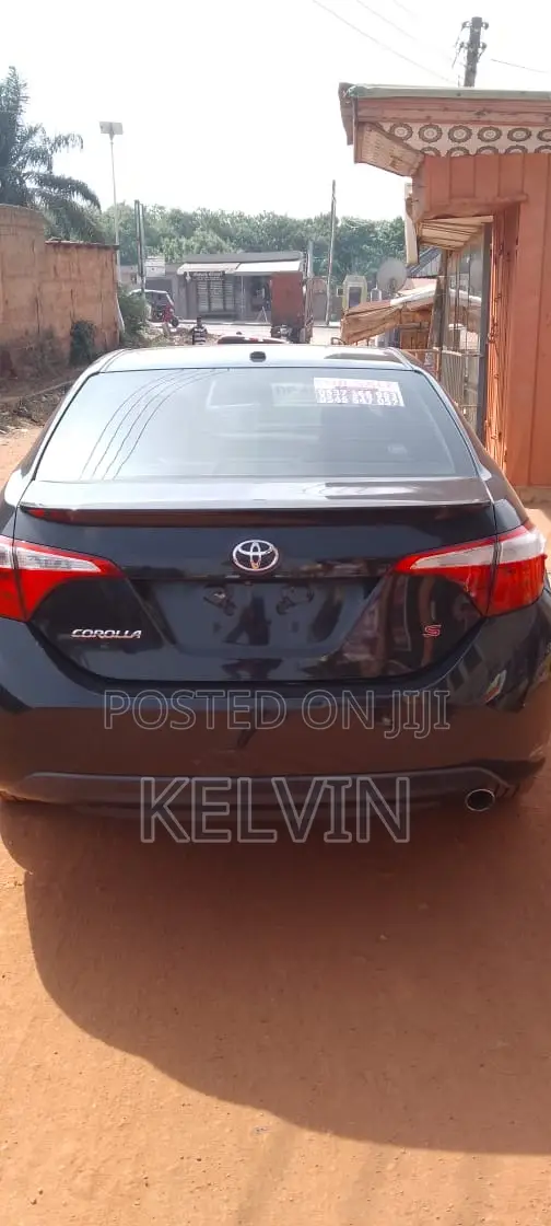 Toyota Corolla SE 4dr Sedan (1.8L 4cyl CVT) 2017 Black
