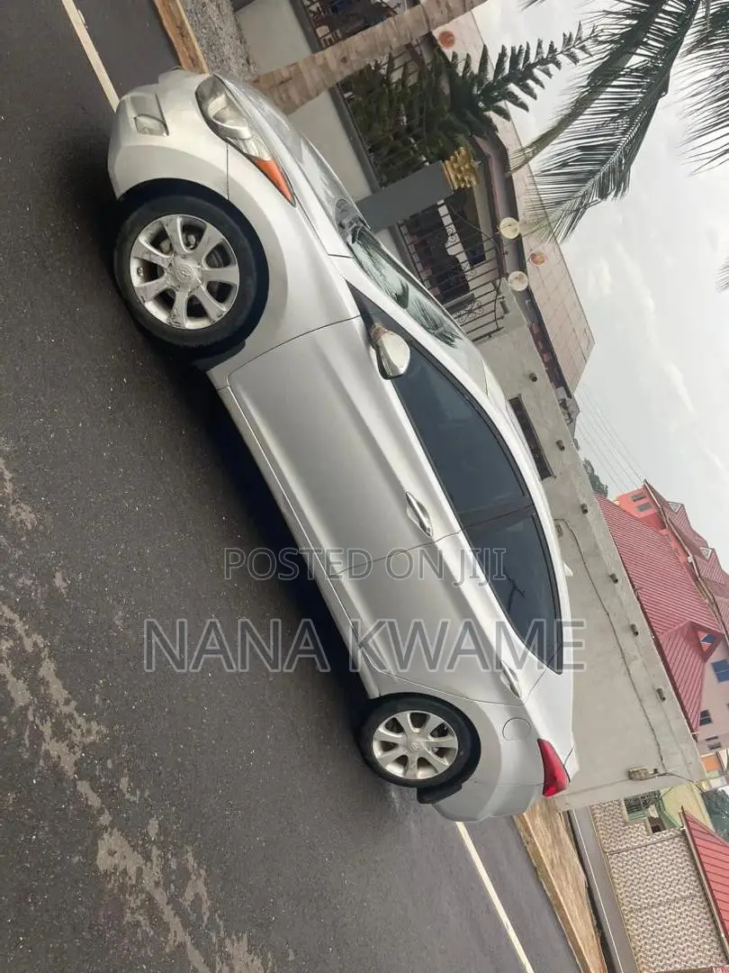 Hyundai Elantra 2013 Silver