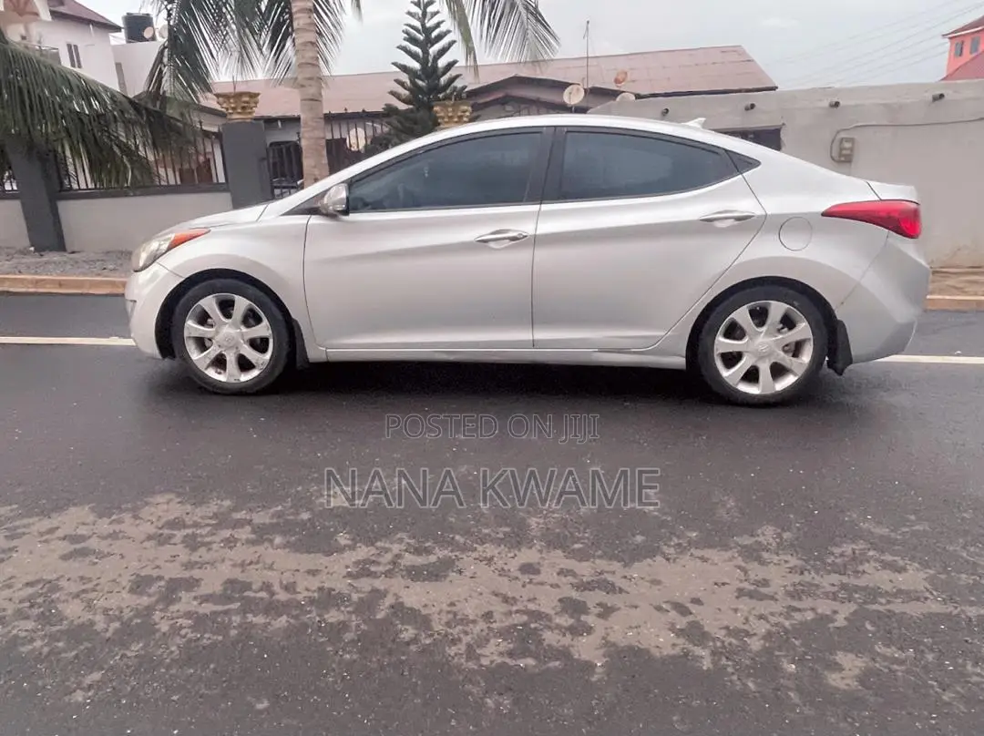 Hyundai Elantra 2013 Silver
