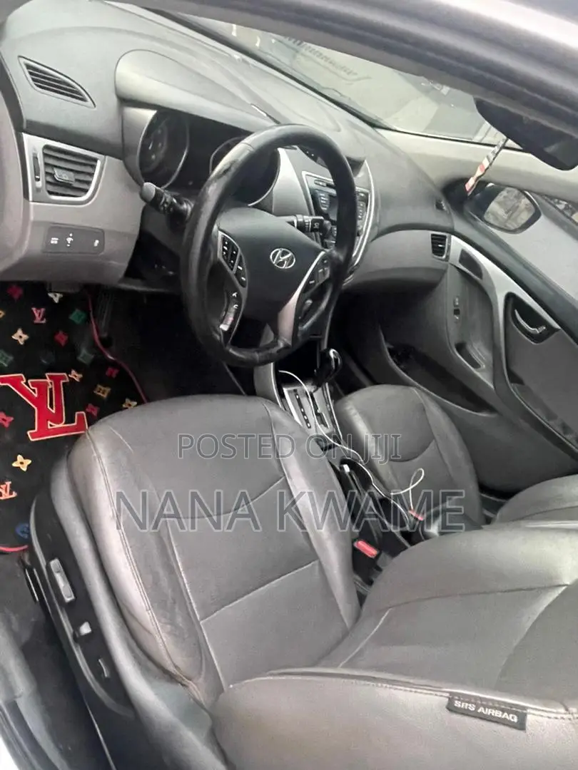Hyundai Elantra 2013 Silver