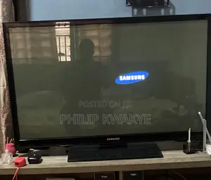 Samsung 43 Inches Clean and Neat