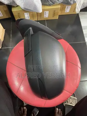 2019-2022 Mitsubishi L200 Mirror