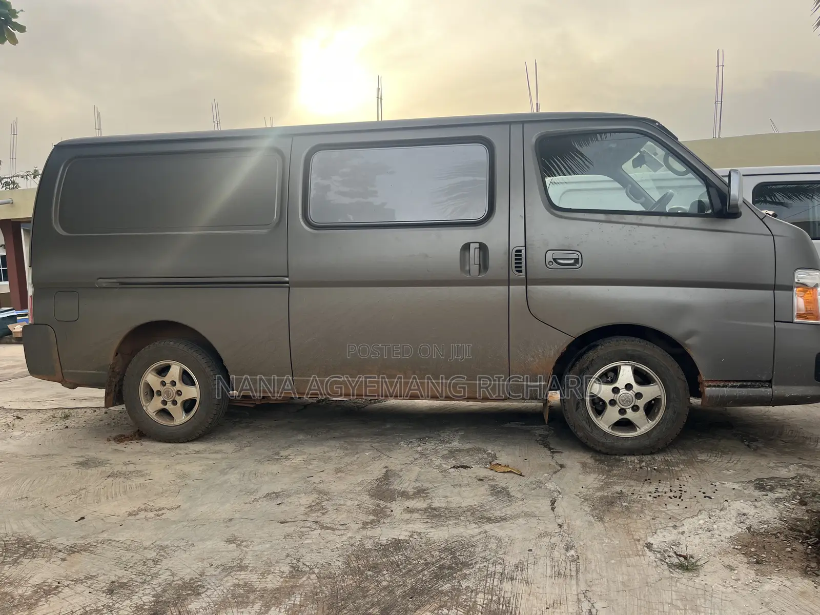 Nissan Caravan (Urvan) 2010 Silver