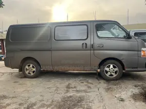Nissan Caravan (Urvan) 2010 Silver
