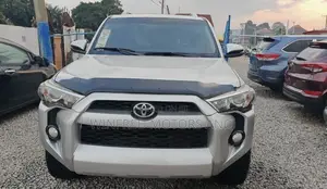 Toyota 4-Runner SR5 4dr SUV 4WD (4.0L 6cyl 5A) 2015 Silver