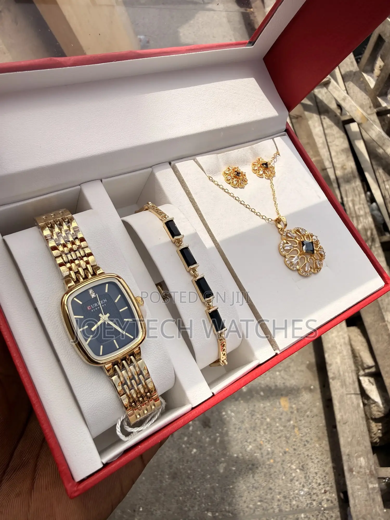 Latest Curren Watch Set for Women ( Gold )