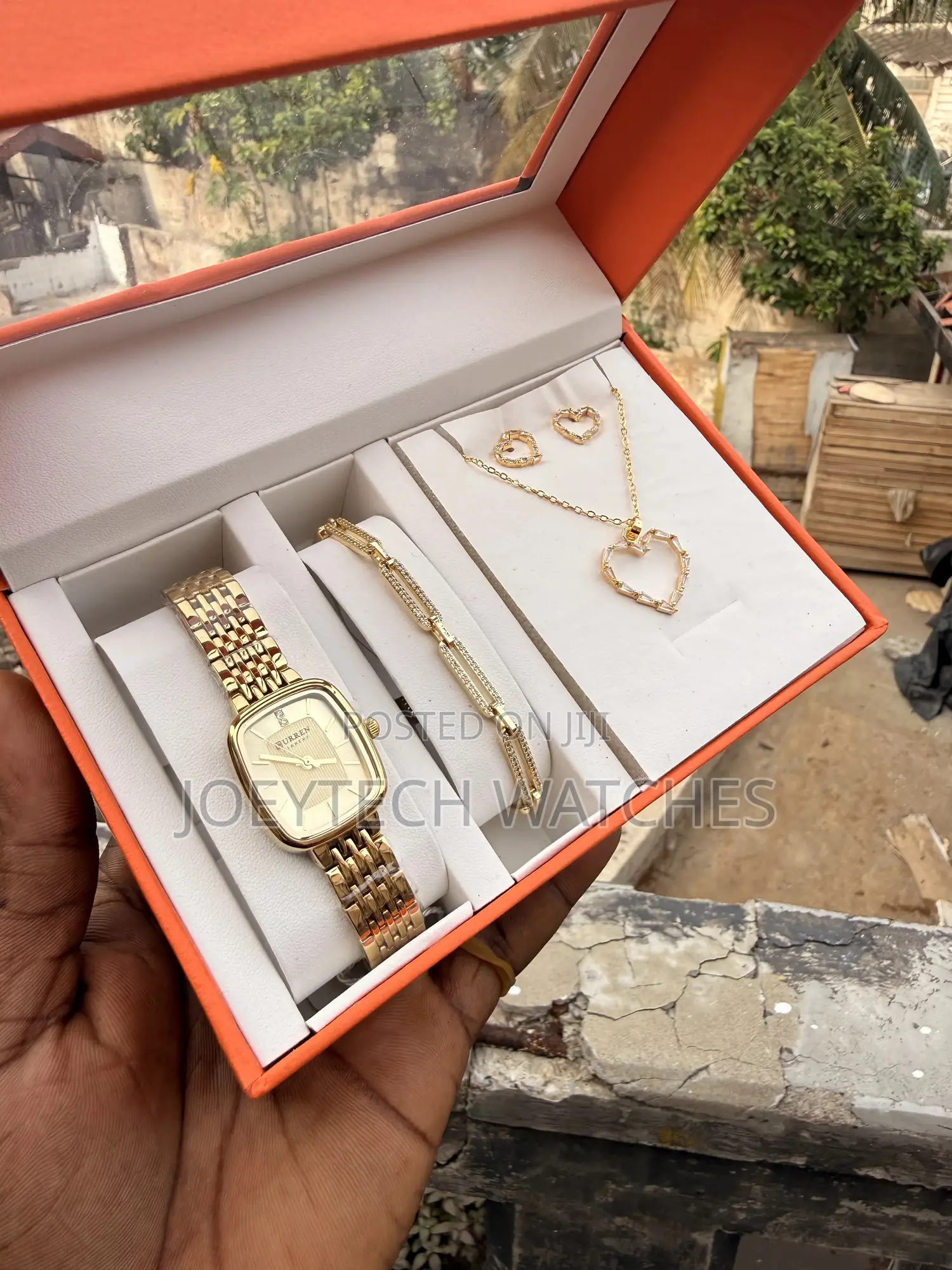 Latest Curren Watch Set for Women ( Gold )