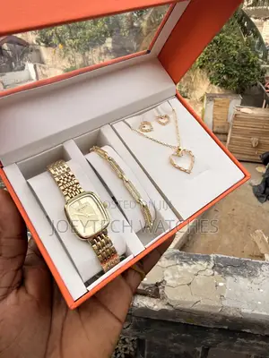 Latest Curren Watch Set for Women ( Gold )