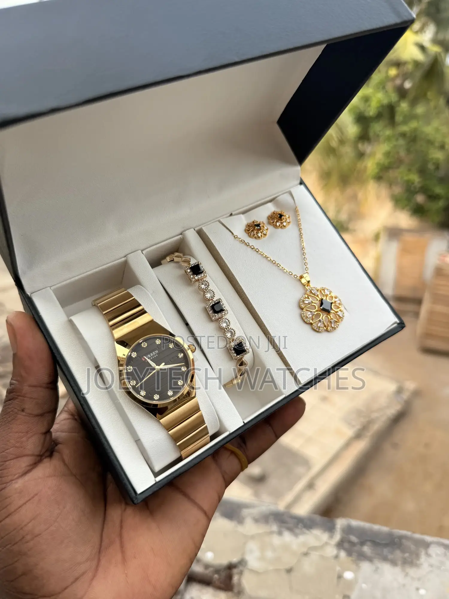 Latest Curren Watch Set for Women ( Gold )