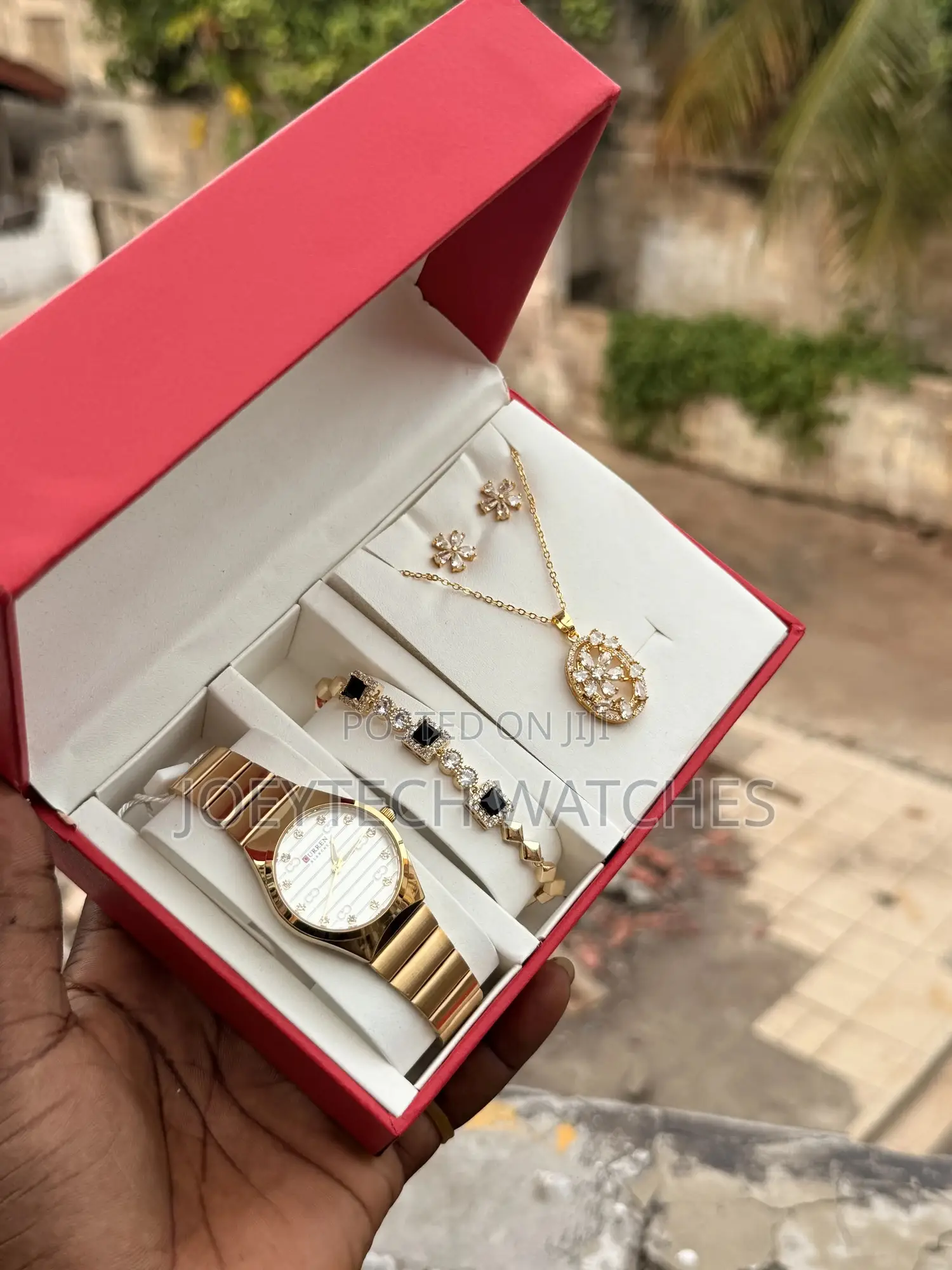 Latest Curren Watch Set for Women ( Gold )