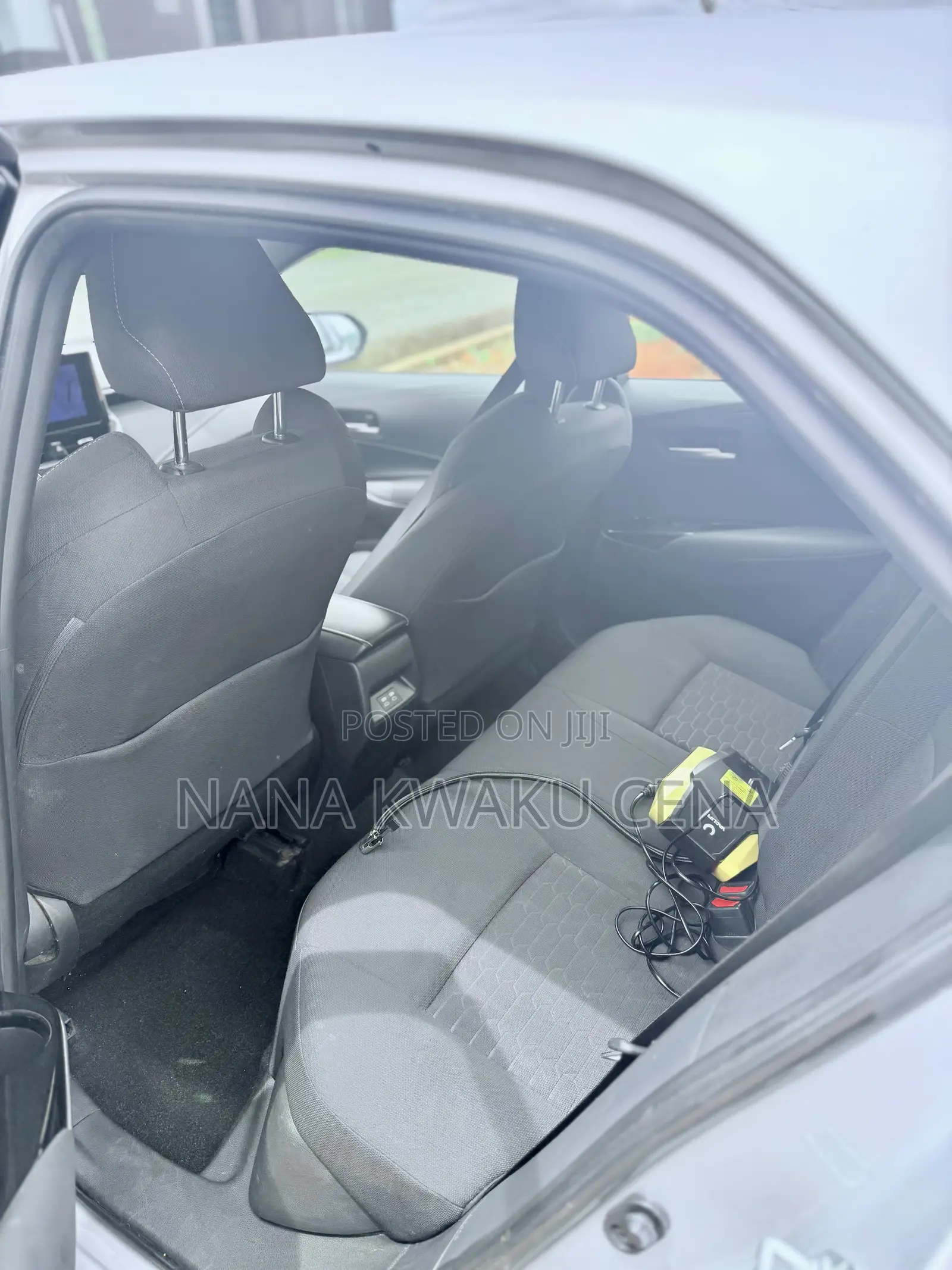 Toyota Corolla XSE 2023 Silver
