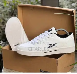 Reebok Sneakers White