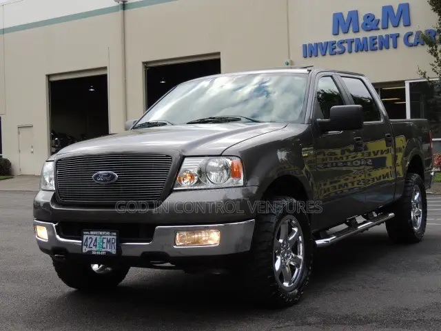 Ford F150 2005 Headlight