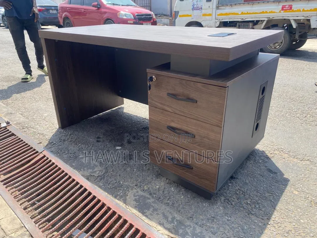 Modern Office Executive Desk Featuring Melamine or Wooden Finises.