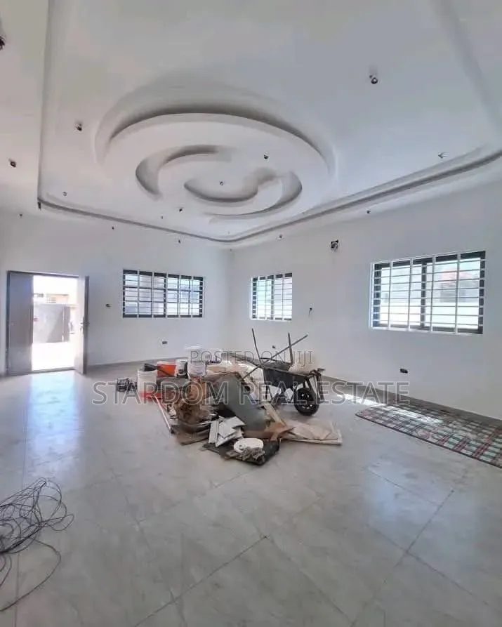 3bdrm Bungalow in Community 19 Annex, Lashibi for sale