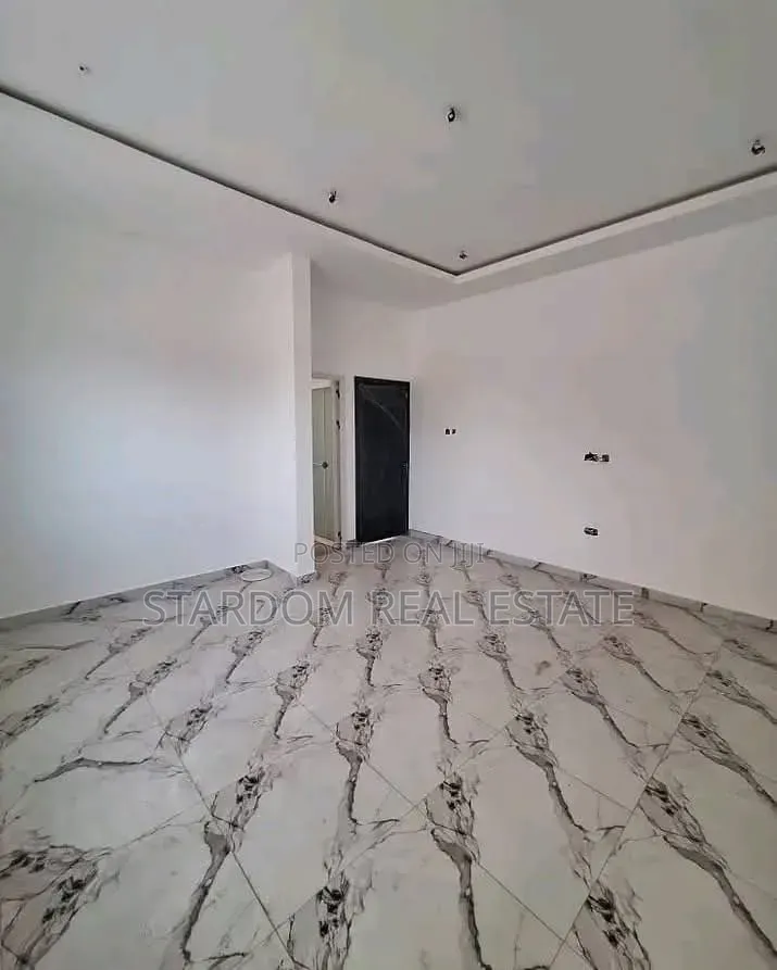 3bdrm Bungalow in Community 19 Annex, Lashibi for sale