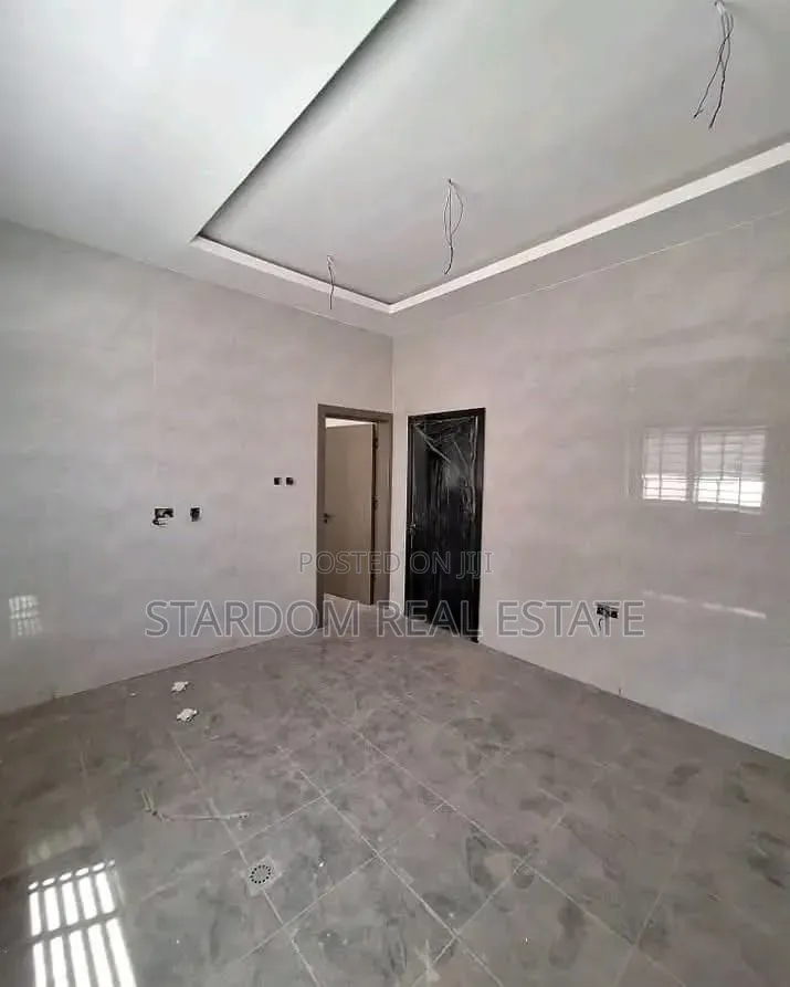 3bdrm Bungalow in Community 19 Annex, Lashibi for sale