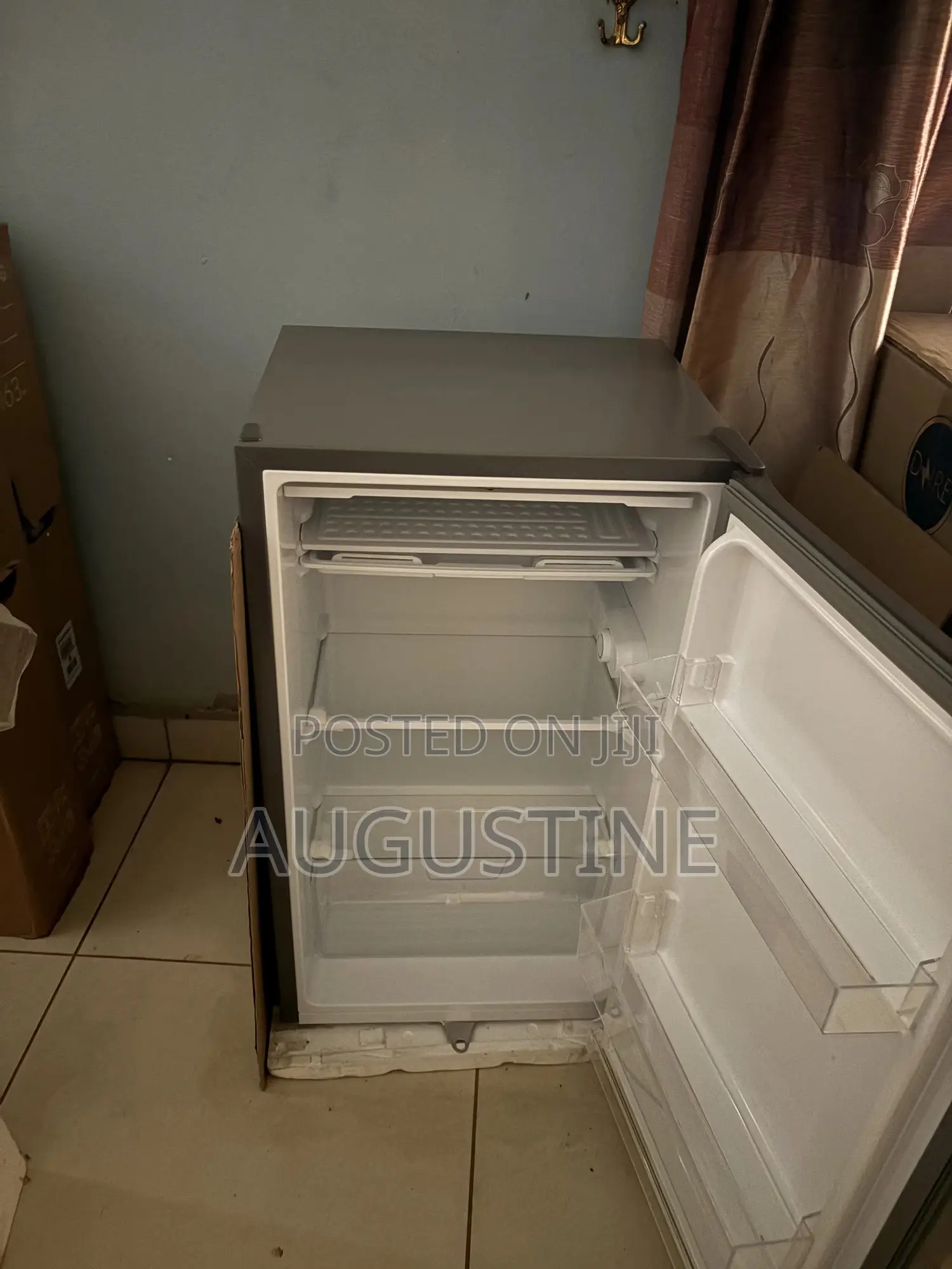 Hisense Table Top Fridge-100litres