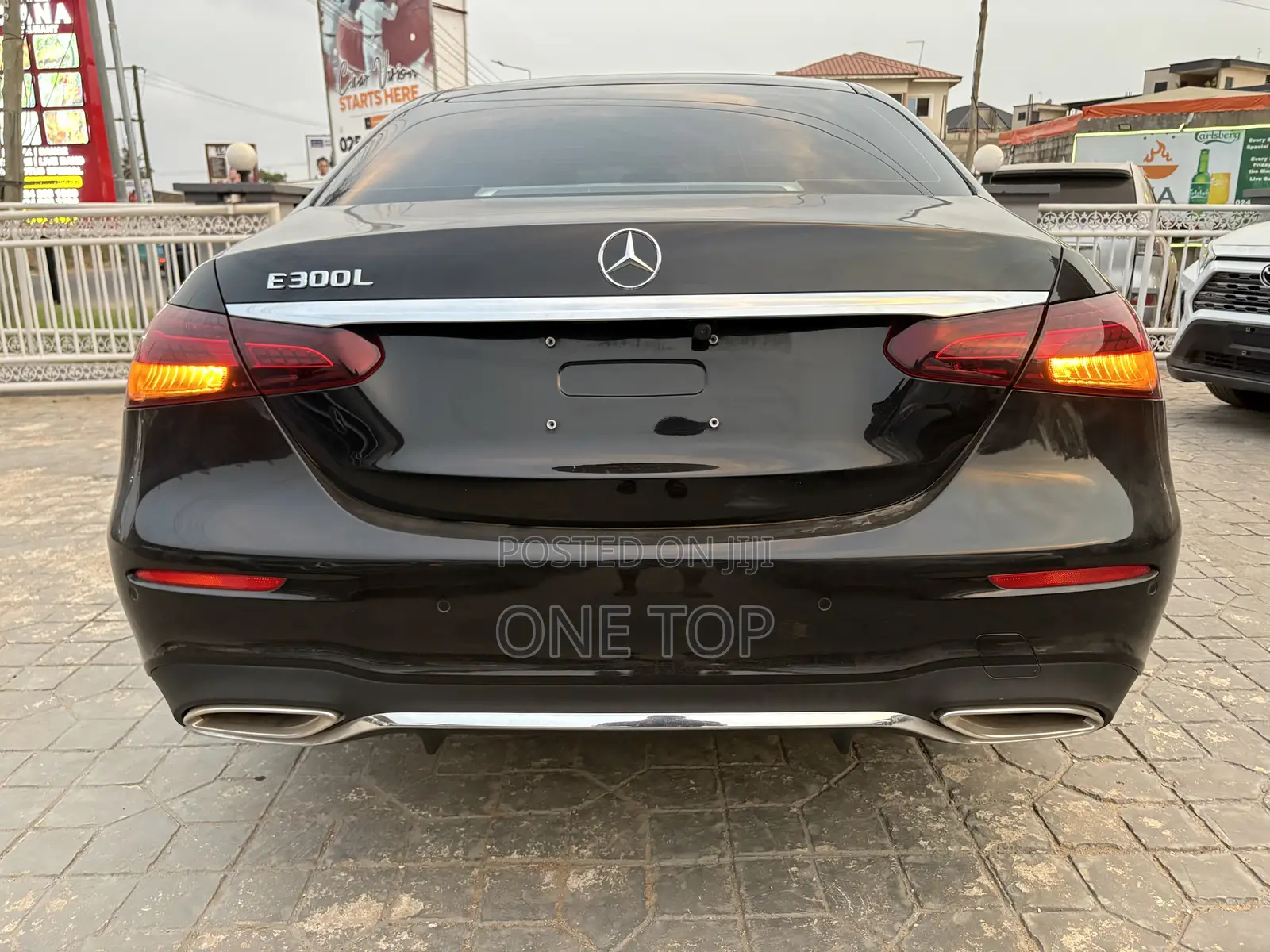 Mercedes-Benz E300 2023 Black
