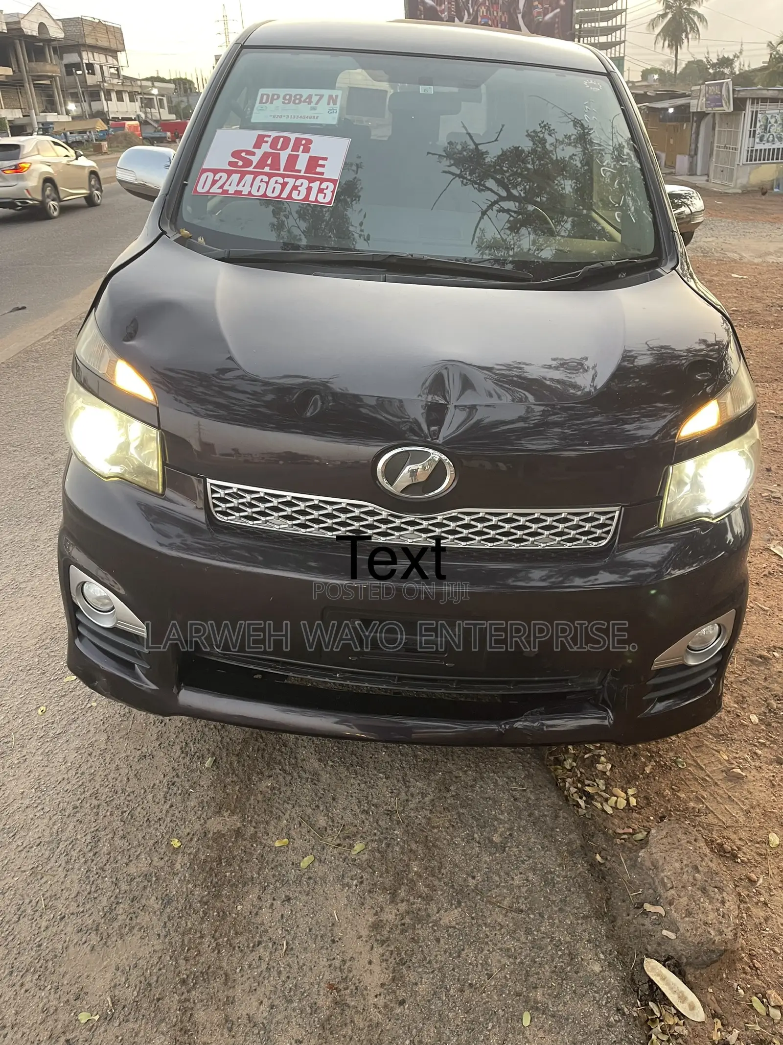 Toyota Voxy 2011 Maroon
