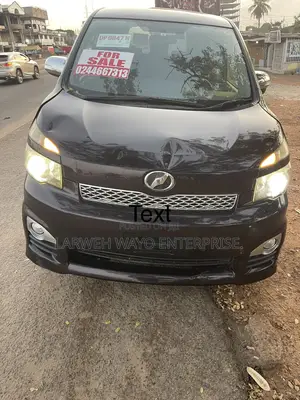 Toyota Voxy 2011 Maroon