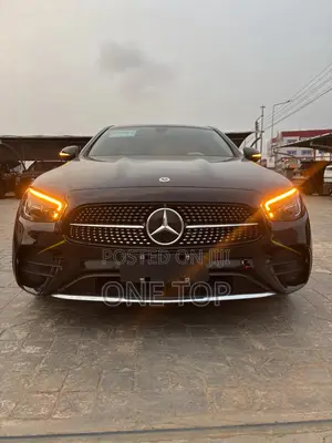 Mercedes-Benz E300 2023 Black