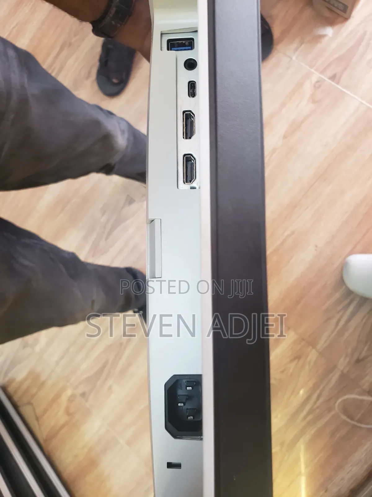 Dell 27-Inch Monitor (S2722qc) - Ips Panel - Usb-C Connectivity