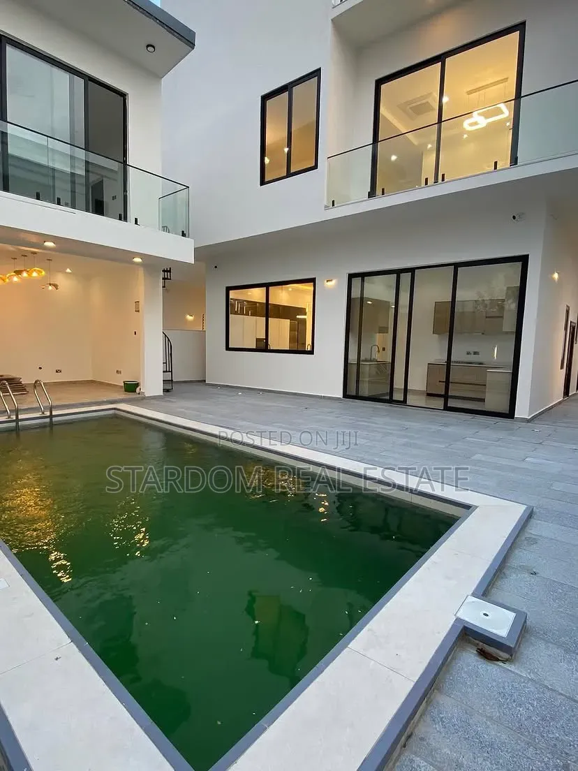 4bdrm Duplex in East Legon, American House for sale