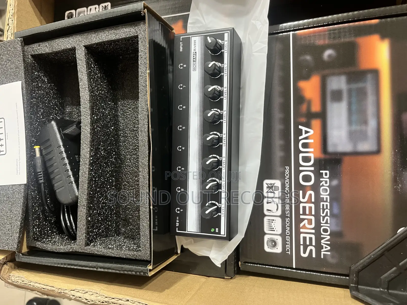 8in1 In Ear Monitor Headphone Splitter/Amplifier