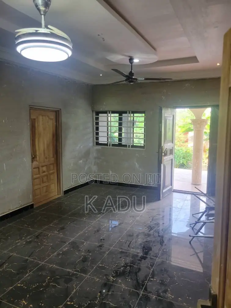 3bdrm House in Asante Akim Central Municipal for rent