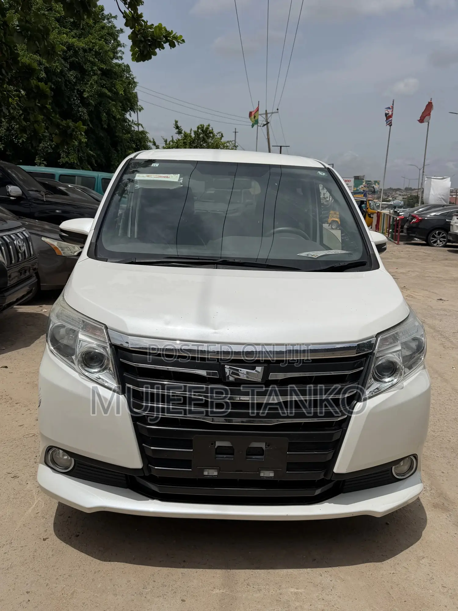 Toyota Voxy 2015 White