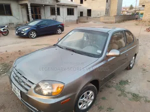 Hyundai Accent 1.6 Gsi 2003 Burgundy