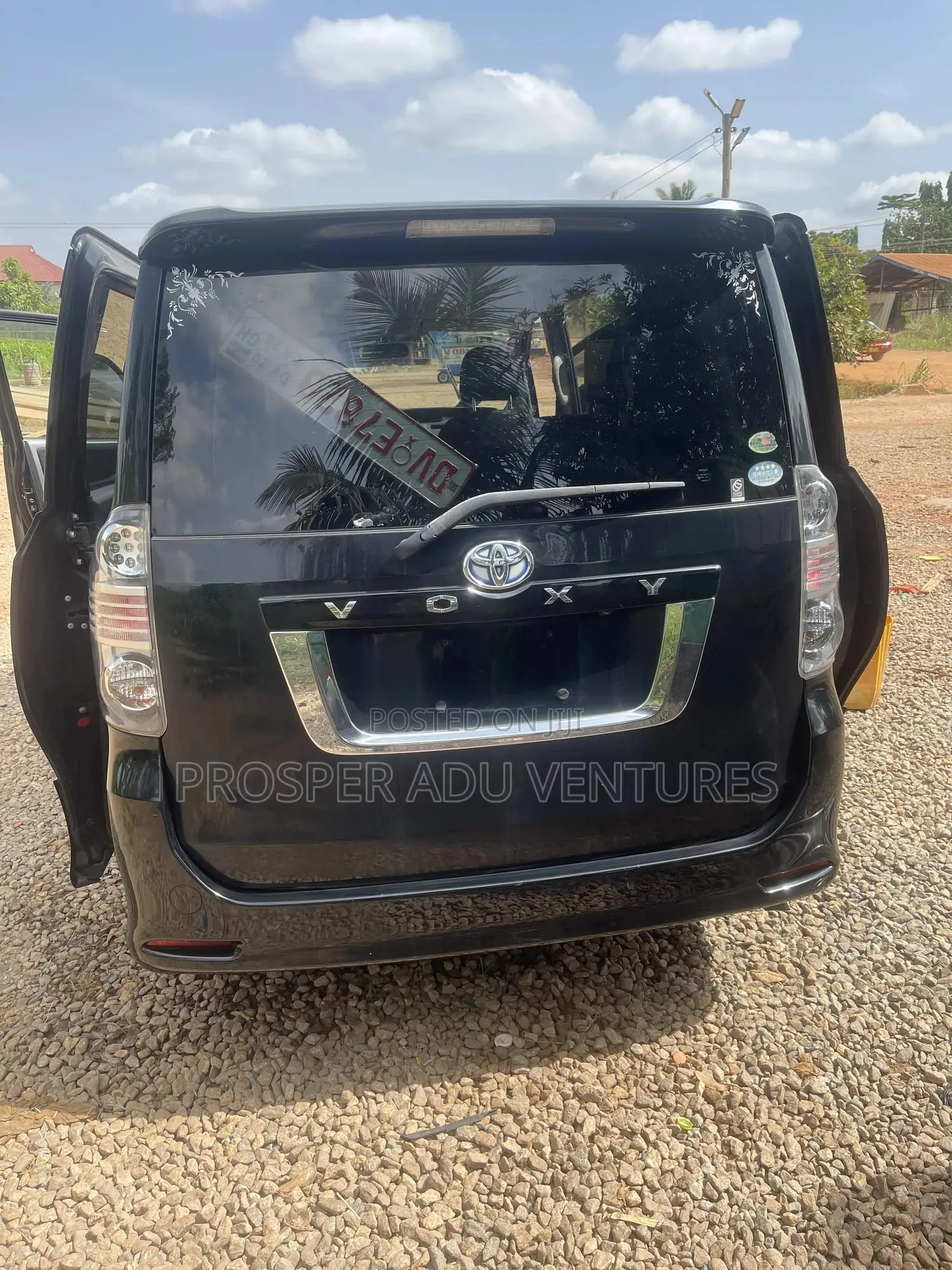 Toyota Voxy 2010 Black