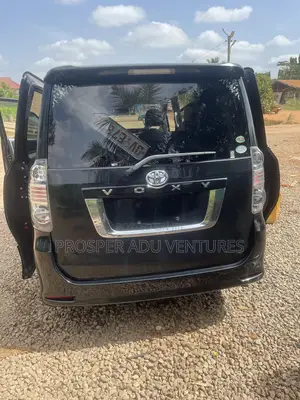 Toyota Voxy 2010 Black
