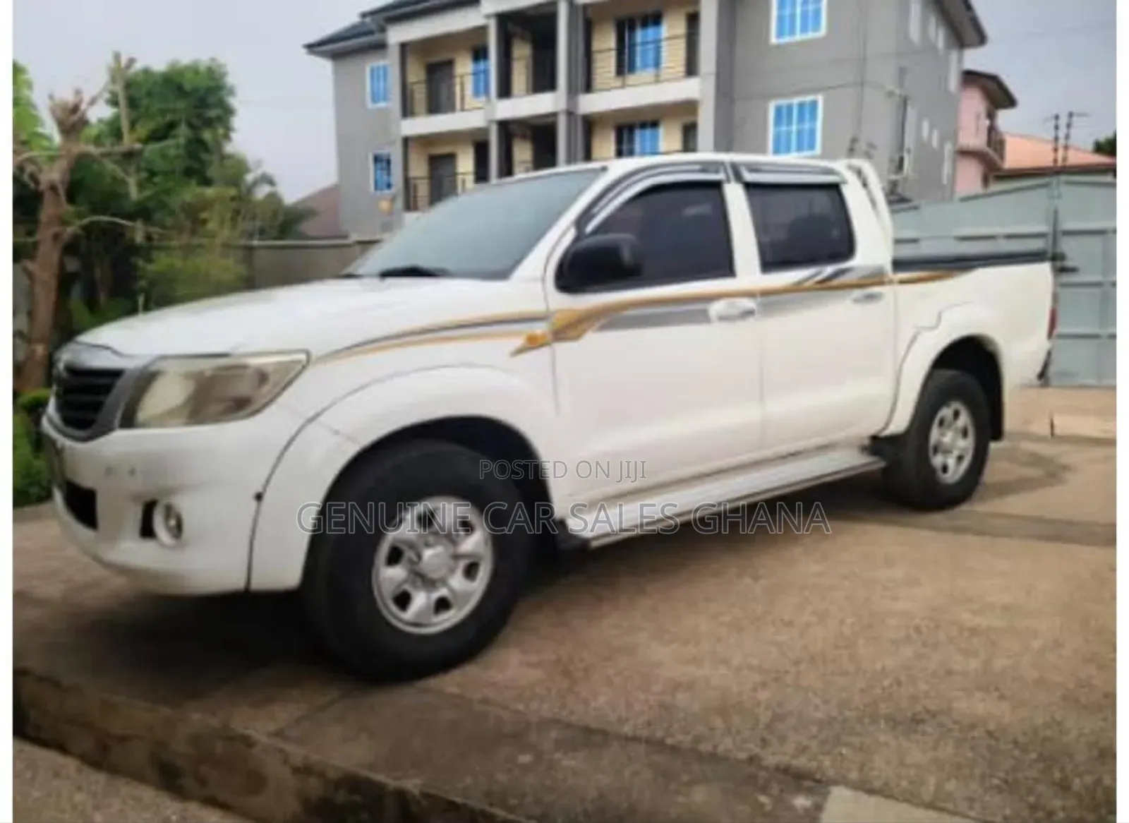Toyota Hilux 2012 White