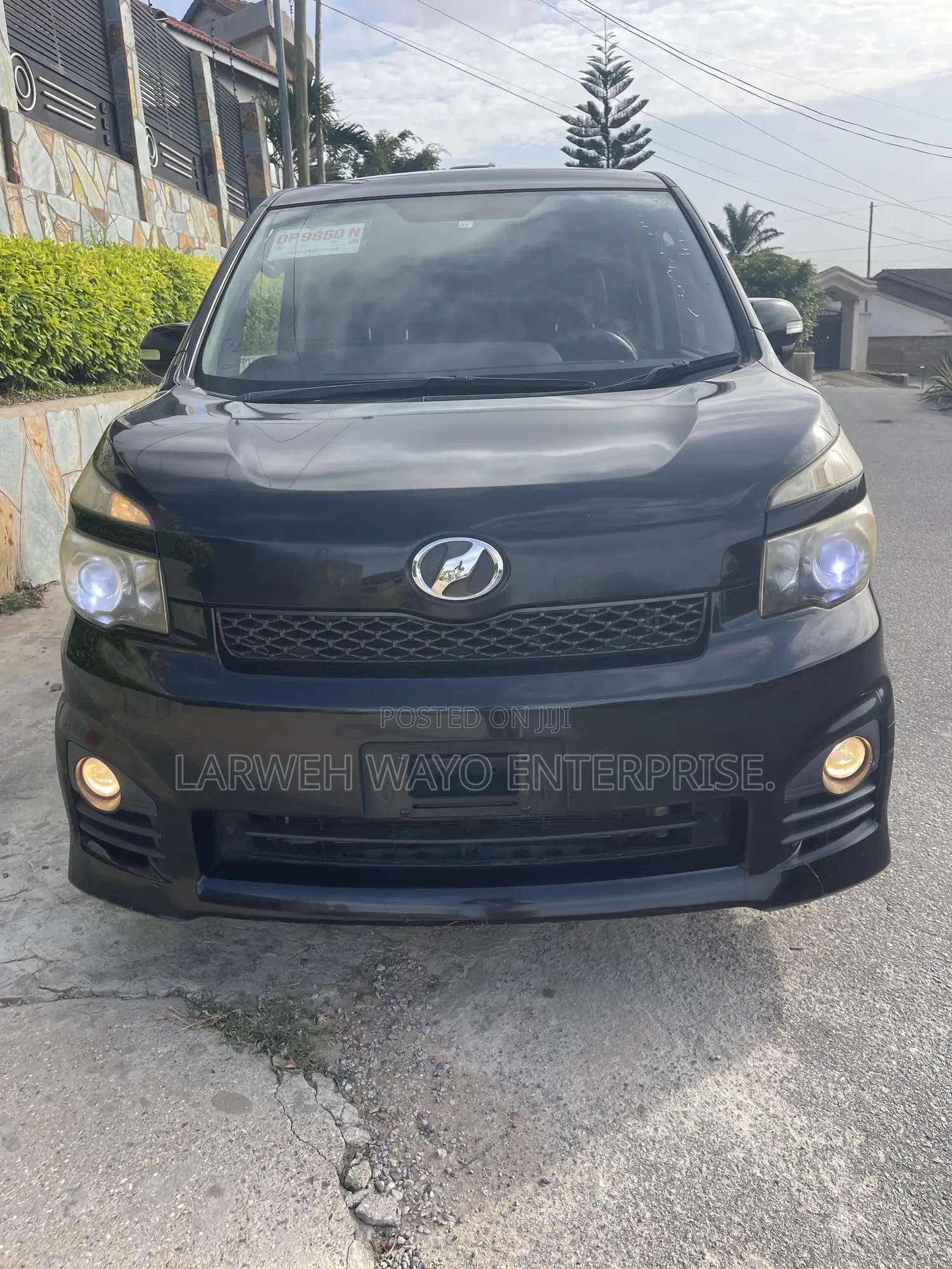 Toyota Voxy 2011 Black