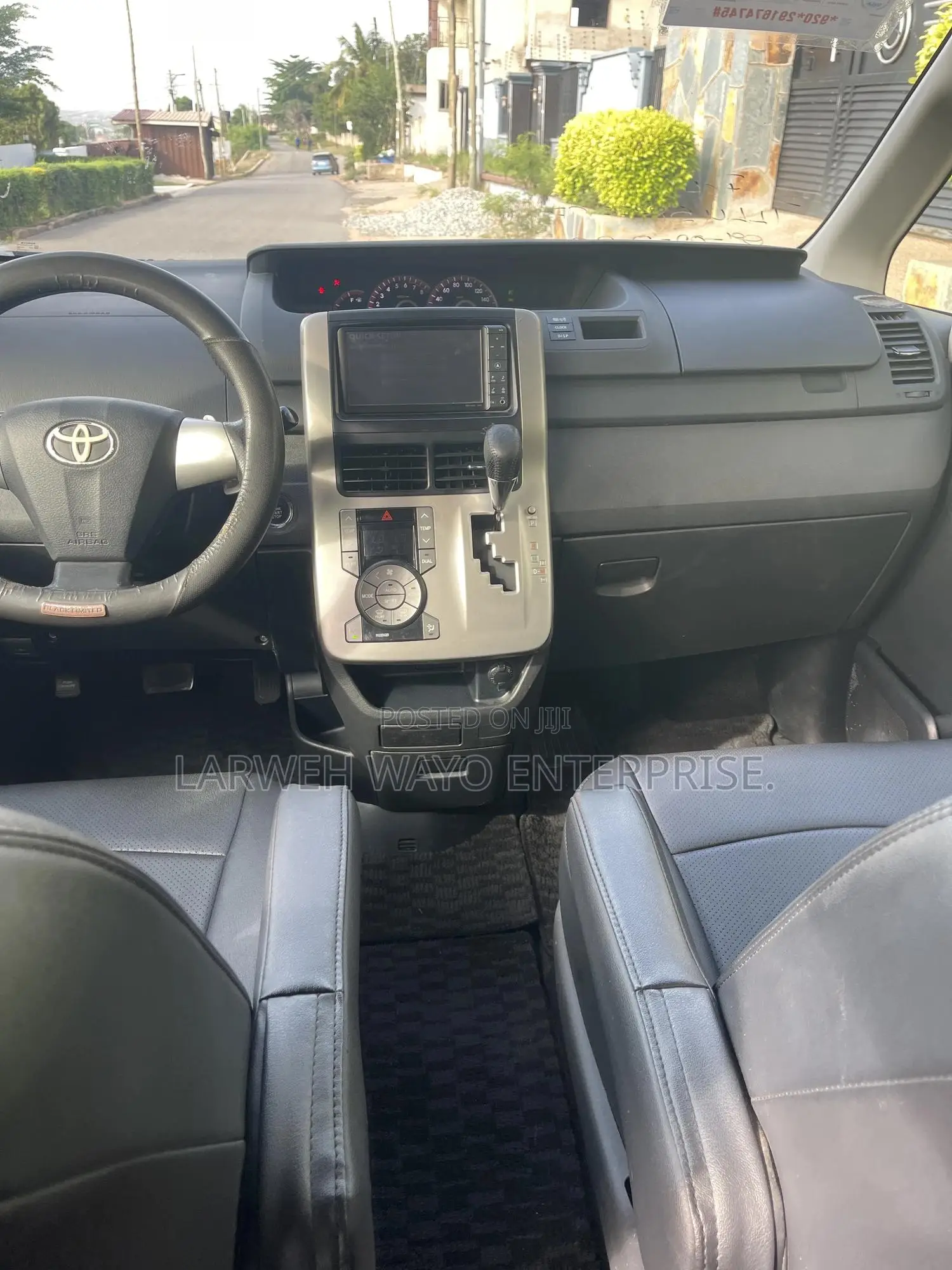 Toyota Voxy 2011 Black