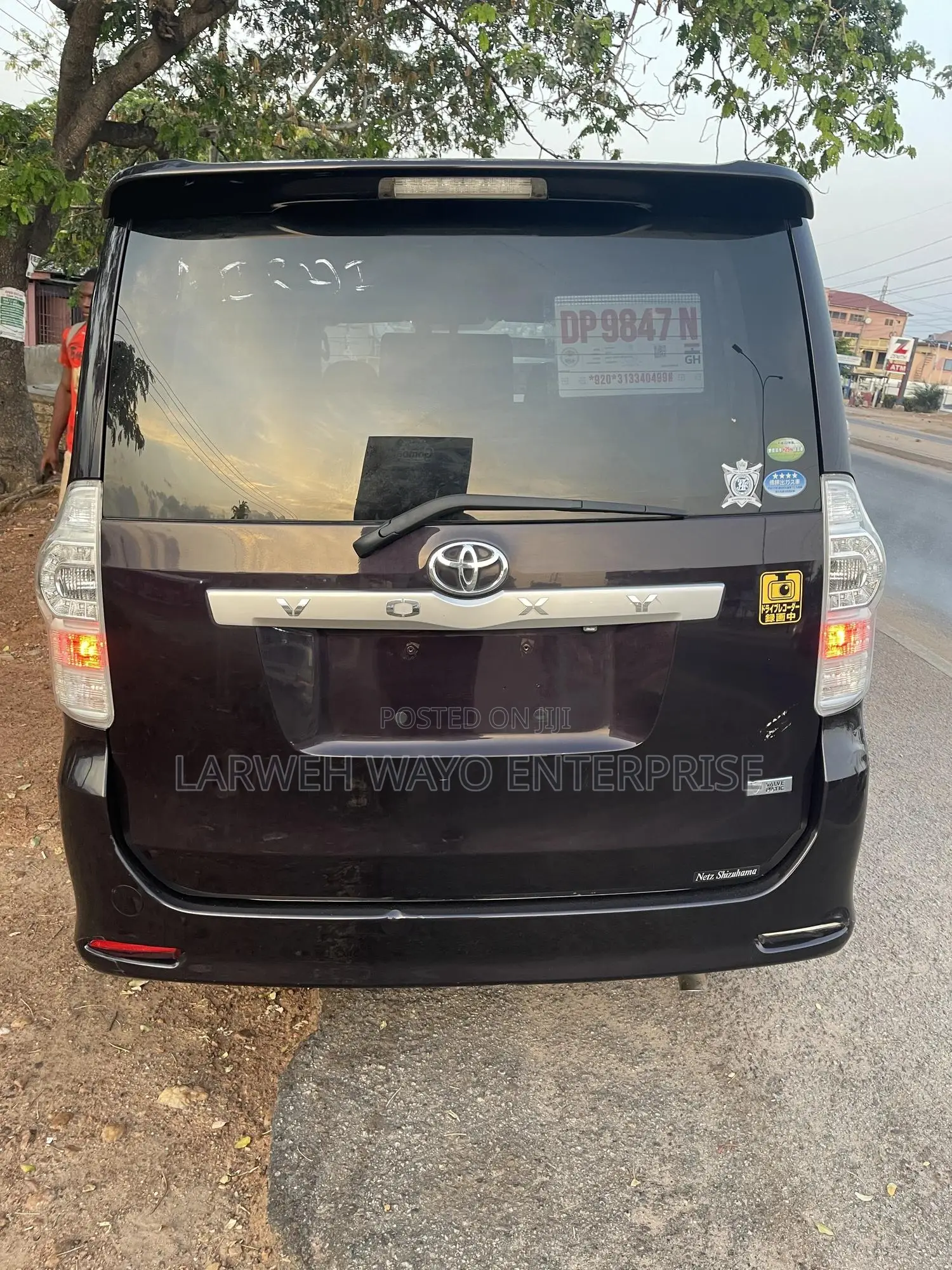 Toyota Voxy 2011 Maroon